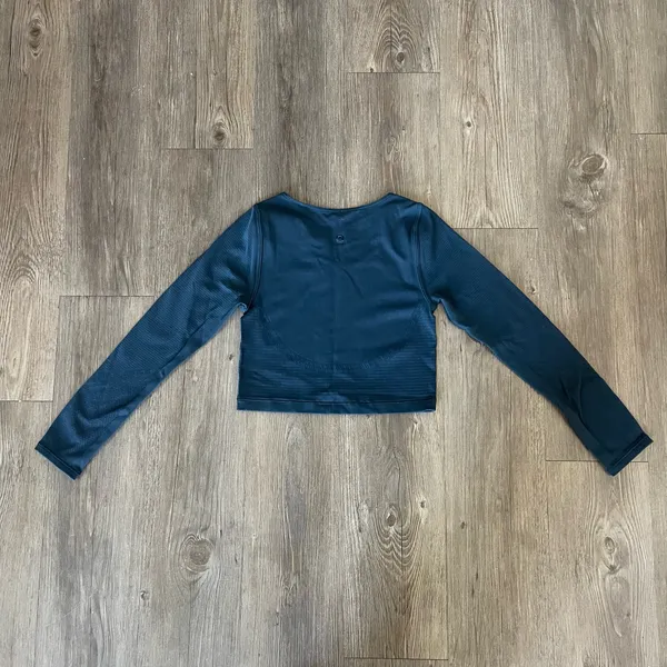 Lululemon Long Sleeve Crop Top - Image 3