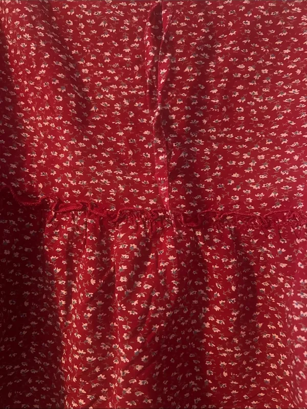 Brandy Melville Red Mini Skirt with White Floral Print - Image 2