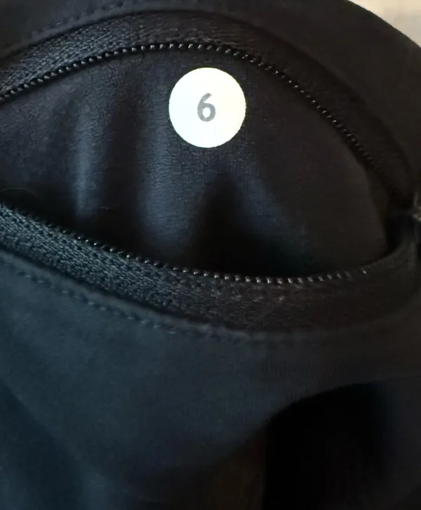 Lululemon Shorts Speed Up 4" Low-Rise 6 - Image 3