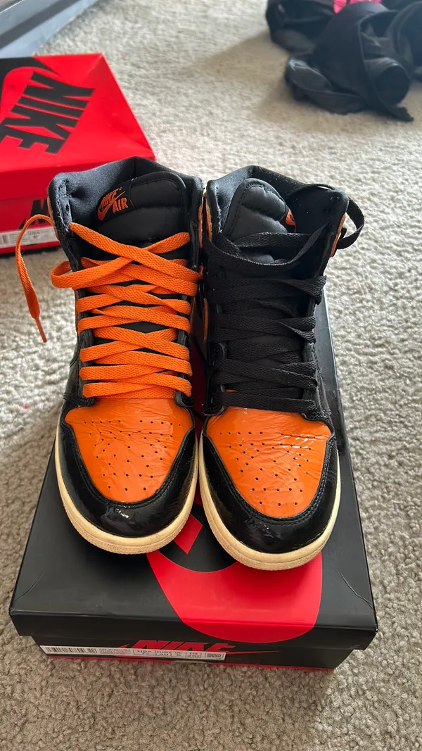 Air Jordan 1 - Image 10