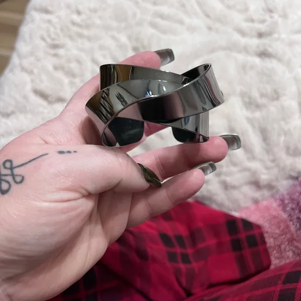Cuff bracelet - Image 4