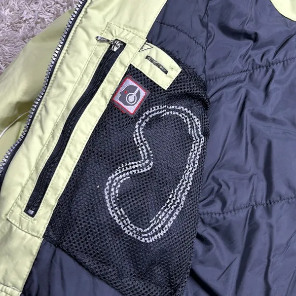 Obermeyer Women's Ski Jacket, Pale Green/White, Size 10 - Image 9