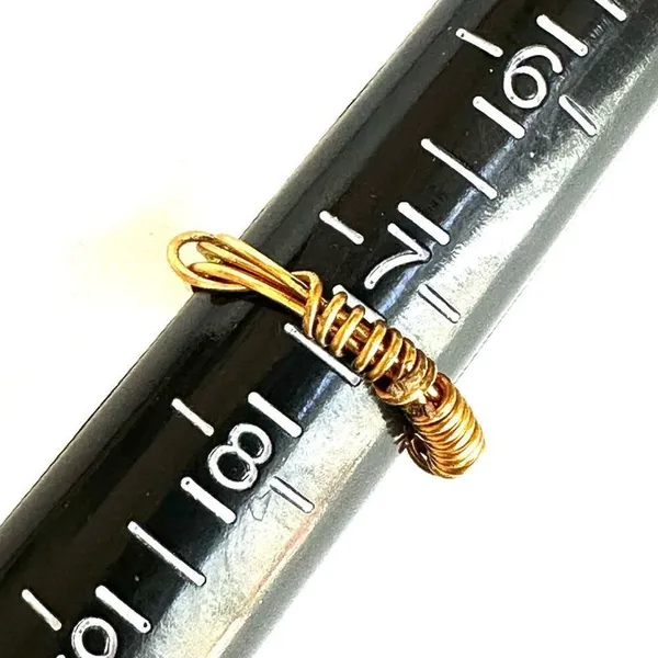 Gold tone green glow bead wire ring - Image 7