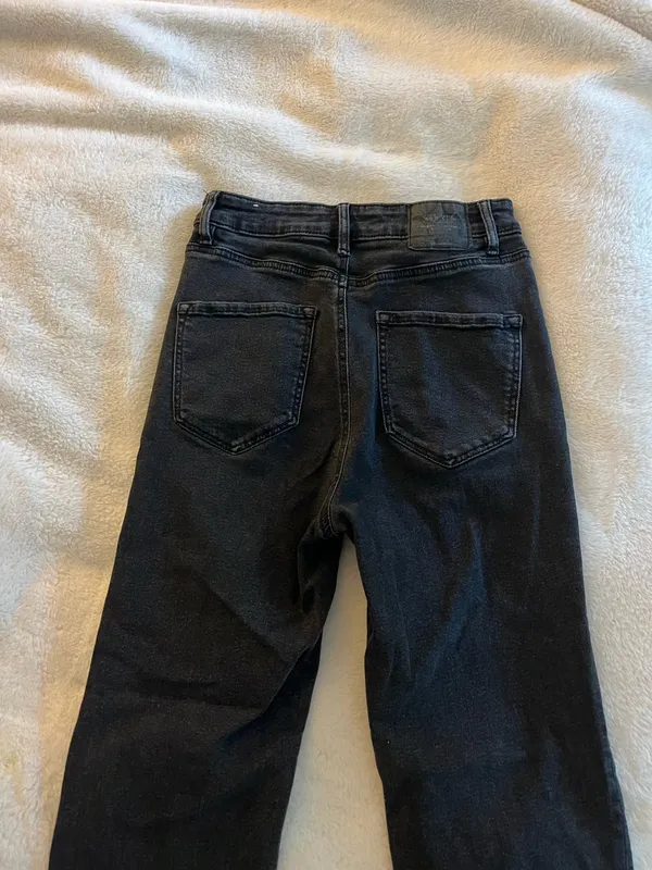 Stradivarius High Rise Black Skinny Jeans - Image 4