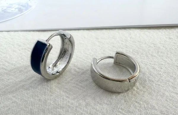 15mm Small Hoop Earrings for Men Women Streetwear Hip Hop Unisex Earrings - Image 2