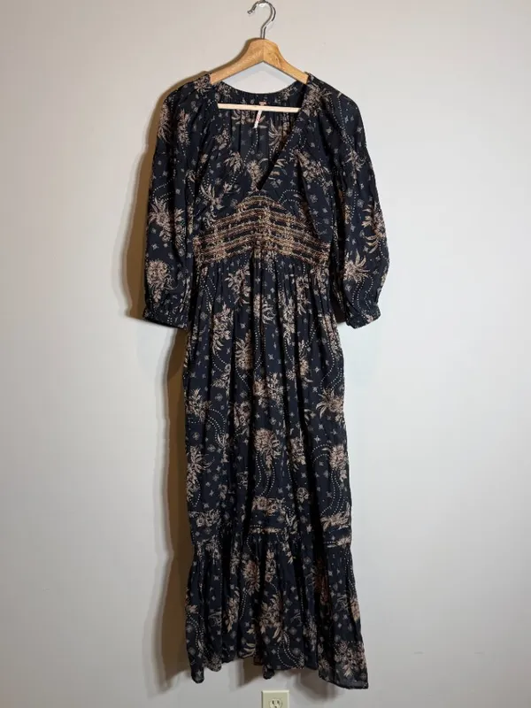 Free People Golden Hour Floral Maxi Dress Women's XS Black Ruffle Smocked Boho - Image 6
