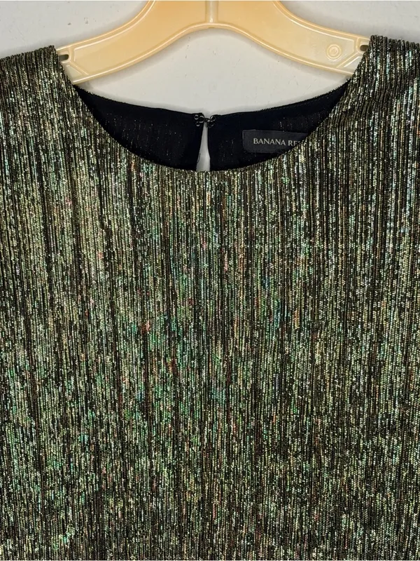 Banana Republic Metallic Top nwt - Image 8