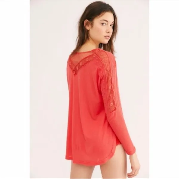 Free people Lola crimson red‎ lace embroidered floral top sz M - Image 4