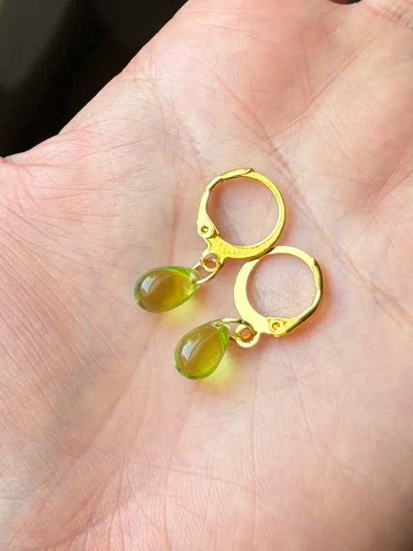 Handmade green mini teardrop Czech glass simple minimalist earrings💚 - Image 4