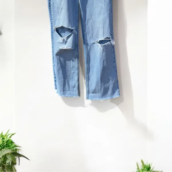 Zara women’s high - waisted Ripped wide leg jeans - Image 8