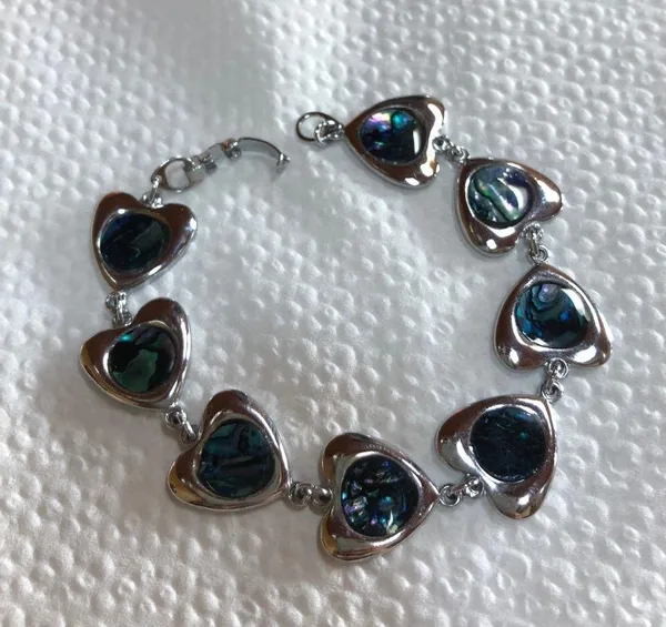 Vintage Heart Silver Tone Bracelet - Image 4
