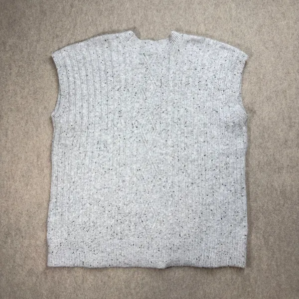 Universal Threads Womens Cable Knit V-Neck Sweater Vest Gray‎ Flecked Large NWT - Image 5