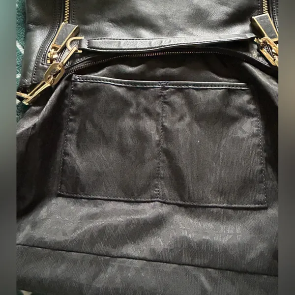 MICHAEL Michael Kors Matilda Pebbled Leather Shoulder Bag / Hobo in Black - Image 11