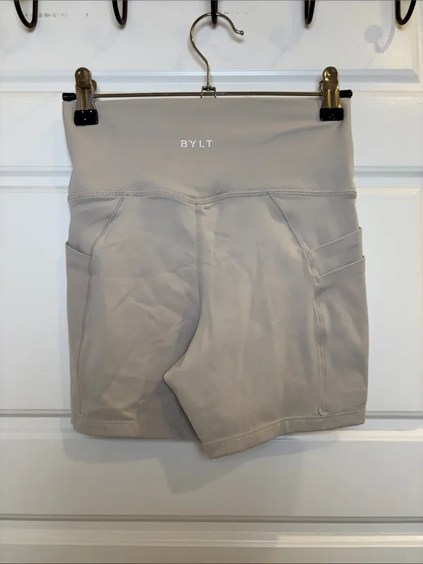 BYLT Women’s High Rise Pocket Biker Shorts Beige XS - Image 2