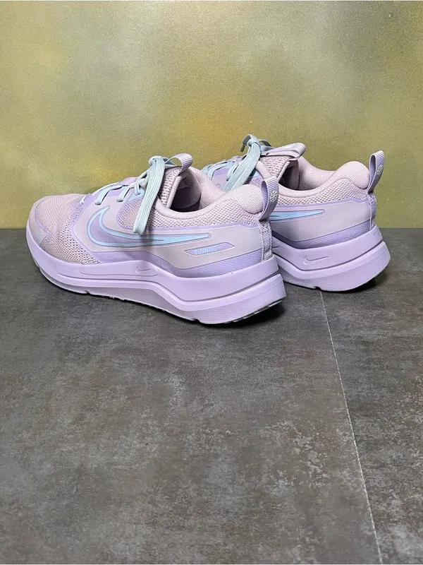 Nike Cosmic Runner Women's Lilac Running Shoes Size 7.5-8 - Image 9