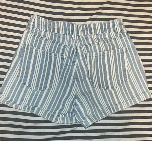 PacSun High-Waisted Mom Shorts - Image 3