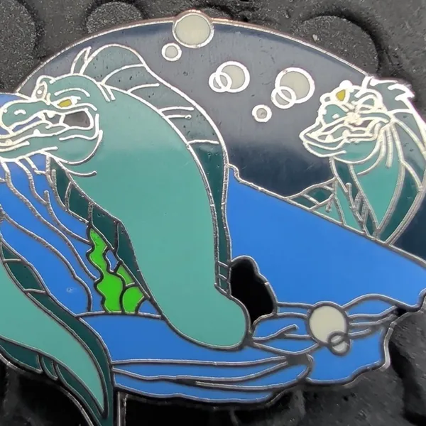Disney parks the Little mermaid flotsam and Jetsam electric eels trading pin - Image 2