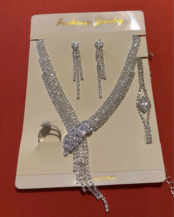 & Other Stories Silver Crystal Necklace, Earrings & Bracelet Jewelry Set(Fashion Jewelry) - Image 3