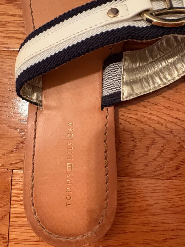 Tommy Hilfiger flip flops - Image 3