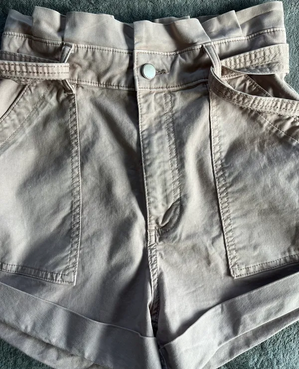 Abercrombie High Waisted Shorts Size XS - Image 4