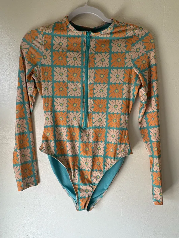 Dippin' Daisy's Shoal Front Zipper Long Sleeve One Piece (S) - Image 4
