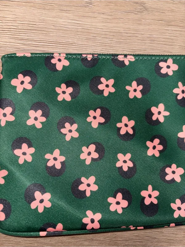 Kate Spade Green Floral Wallet Wristlet NEW - Image 8