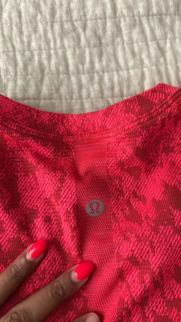Lululemon Swiftly Tech Short Sleeve - Image 3