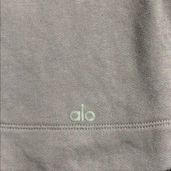Alo Yoga Bae Hoodie Cropped Purple Size Large - Image 4