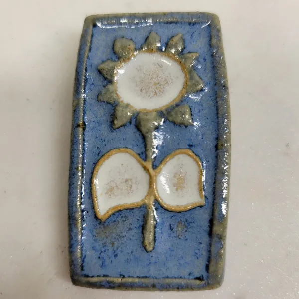 Vtg CUB Denmark Sunflower Tile Brooch Pin Blue Handmade MCM Ceramic Artisan - Image 4