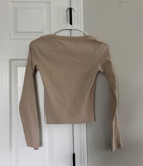 Hollister Long Sleeve - Image 3