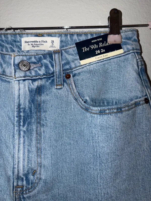 The 90s Relaxed High-Rise Abercrombie Jeans - Image 3