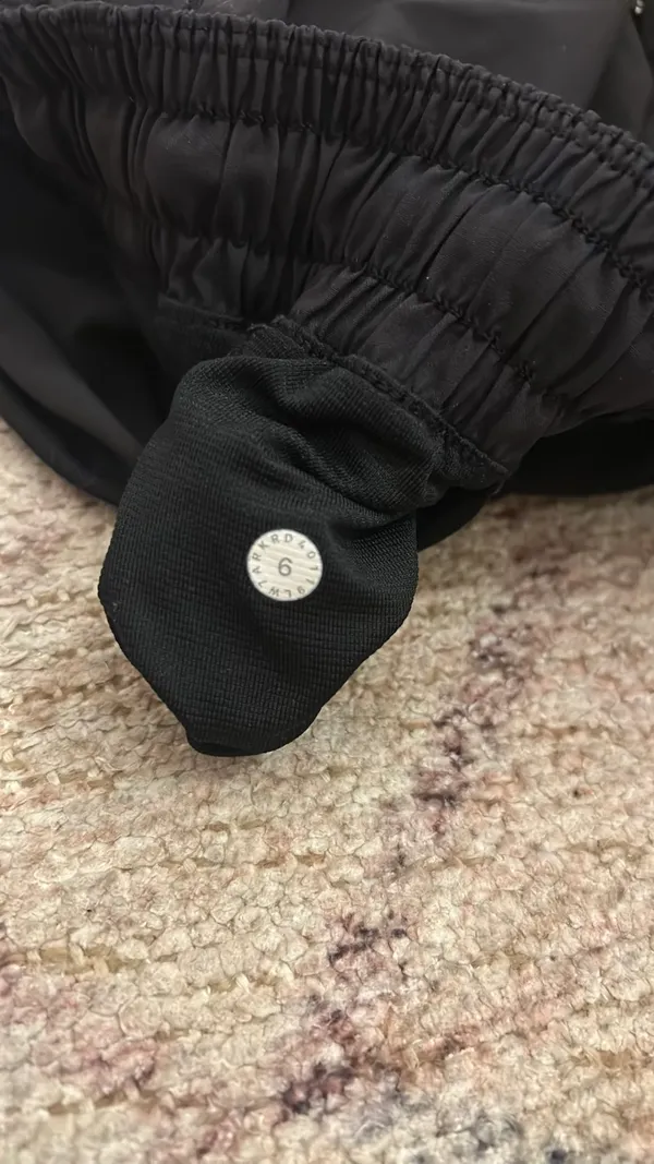 Lululemon Low-Rise shorts - Image 2
