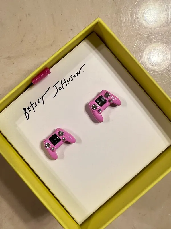BETSEY JOHNSON Pink Game Controller Stud Earrings Gamer Girl Rhinestone Gift Box - Image 7