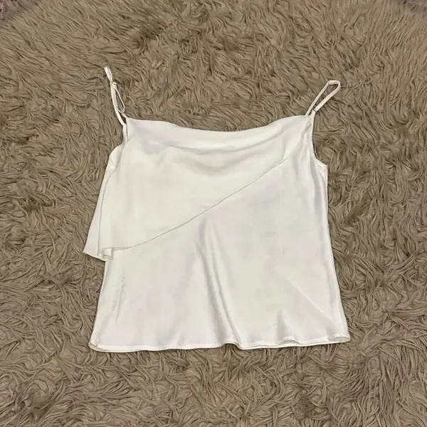 Know one cares silky rose tank top size medium - Image 3