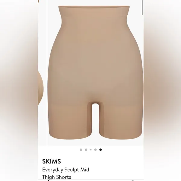 Skims Everyday Sculpt Short Sand Size M Clay‎ - Image 3