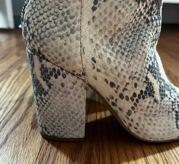 Steve Madden Snakeskin Neutral Booties Block Heel 6.5 Mob Wife Leather Beige - Image 4