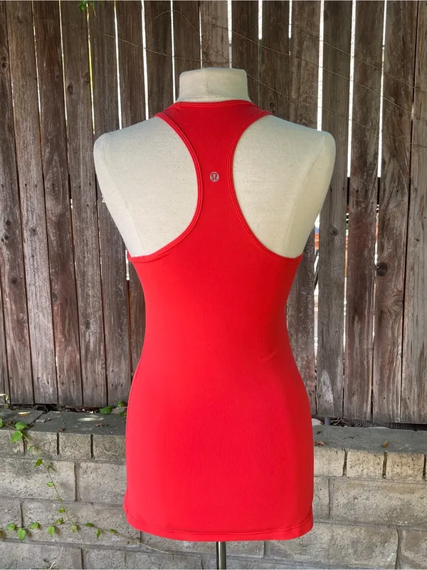 Lululemon tank top hip length red yoga Pilates gym outdoor activewear size 6 - Image 2