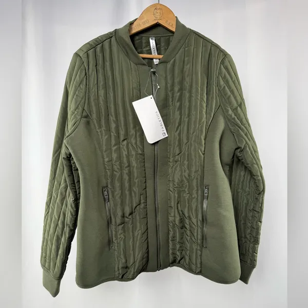 NWT Fabletics Pisa Puffer Jacket in Dark Olive Green Size‎ Extra Large - Image 4