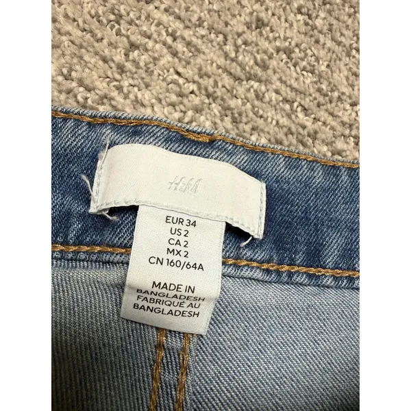 H&M Women Light Wash High Waist Wide Leg Raw Hem Jeans Size 2 US 34 EUR‎ - Image 3