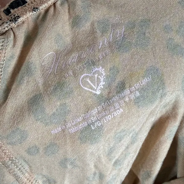 Victoria's Secret Heavenly by Womens Leopard Heart Print Pajama Top Tan Large‎ - Image 13