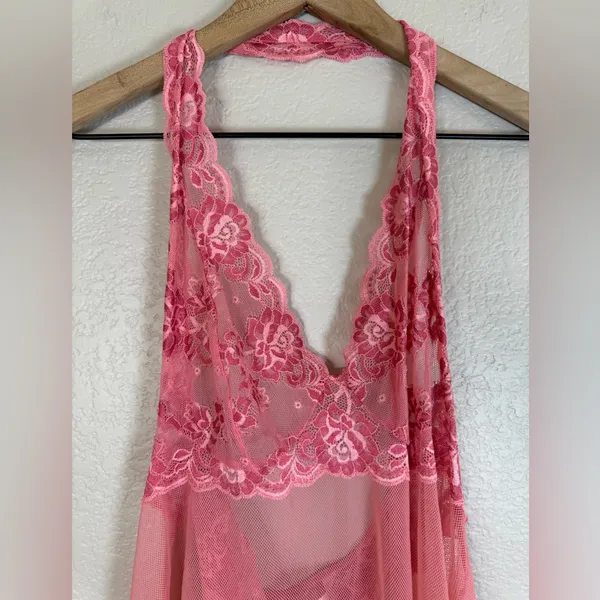 Vintage 90’s 2000’s Victoria’s Secret Chemise Sheer Pink with Lace Halter M L - Image 4