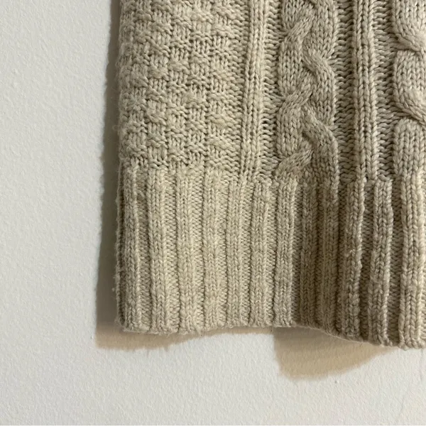 Abercrombie & Fitch Y2K Cable Knit Short Sleeve V-Neck Sweater Bella Preppy - Image 4