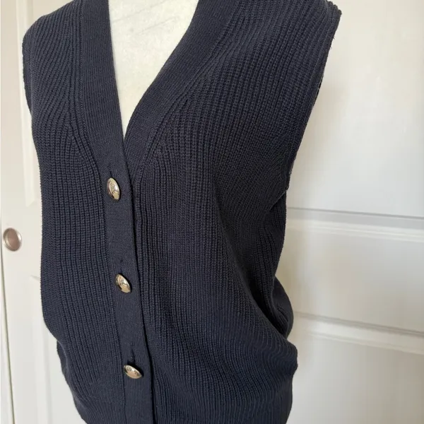 H&M Button-Up Sweater Vest - Image 4