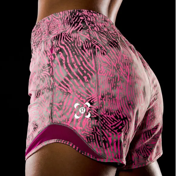 Lululemon SeaWheeze Hotty Hot High-Rise Lined Short 4" - Image 3