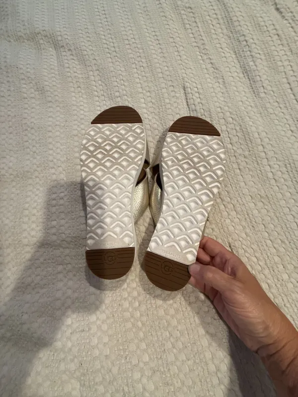 UGG Kari Metallic Crossover Slide Sandals Silver Size 7 - Image 5