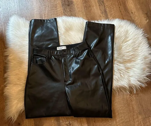 Curve Love Vegan Leather 90s Straight Leg Pant - Image 6