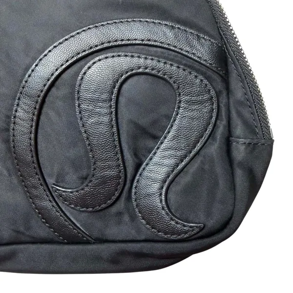 Lululemon Everywhere Belt Bag 1L Black Leather Logo - Image 4