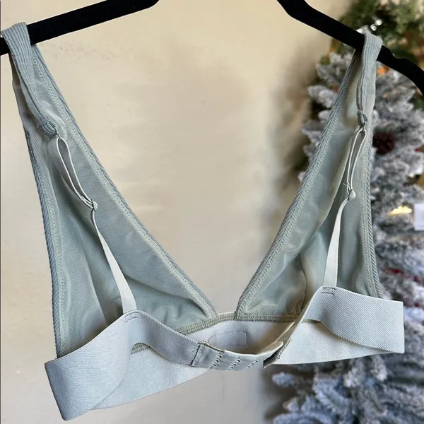 Skims Cotton Rib Plunge Bralette Mineral Green Sage Adjustable Straps M NWOT‎ - Image 4