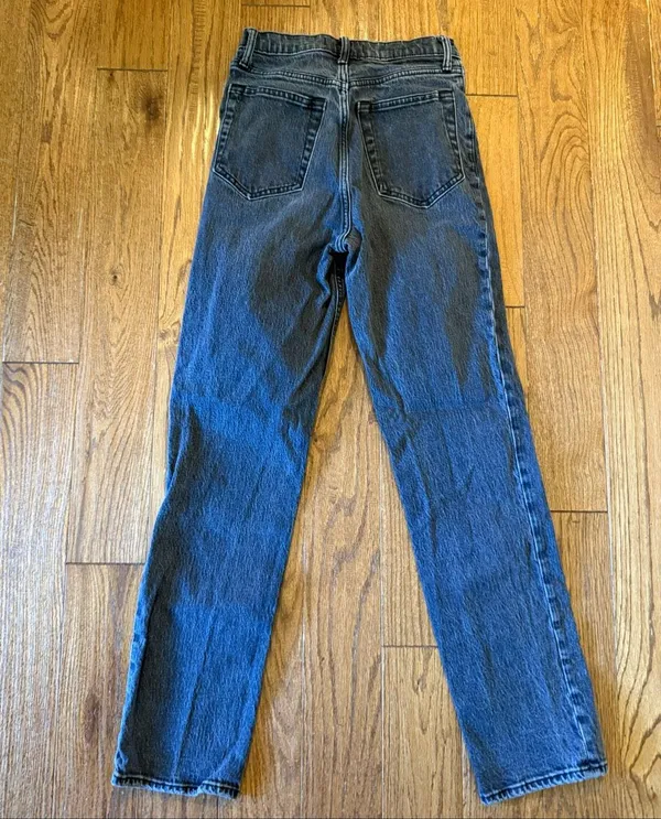 Abercrombie ultra high rise straight jean size 2 black wash - Image 6