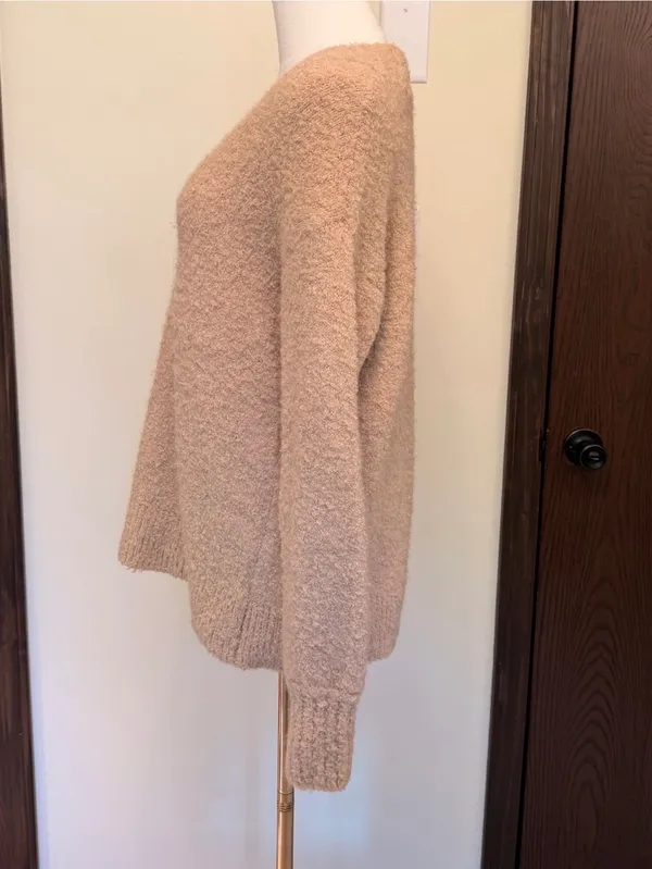 Aerie beige v-neck oversized knit fuzzy sweater - Image 5